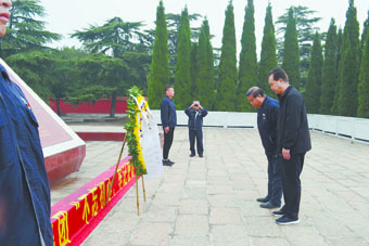 弘揚(yáng)革命精神  堅定理想信念 ——集團(tuán)黨委開展“不忘初心、牢記使命”主題教育黨日活動